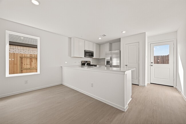 Building Photo - 26923 Dalmatian Bellflower Dr