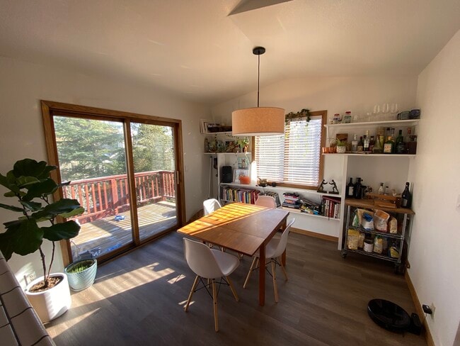 Building Photo - 3580 Skyline View Dr