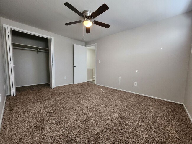 Building Photo - 1628 S Cascade Ave