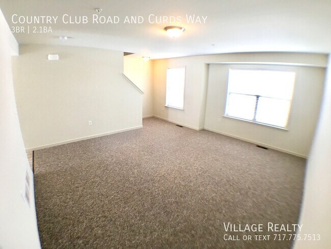 Building Photo - 705 Country Club Rd