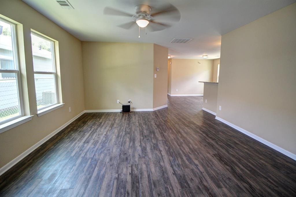 Building Photo - 5811 Cebra St