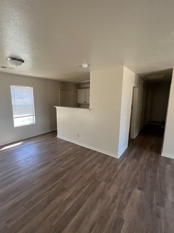 Building Photo - 2420 Poplar St