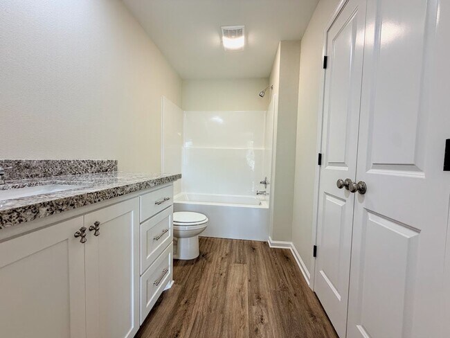 Building Photo - Brand new 2BR/2BA Duplex in Lake Charles!!