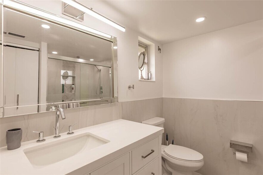 Building Photo - 4100 N 58th Ave