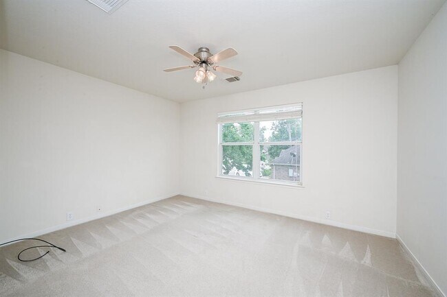 Building Photo - 20015 Cypresswood Springs
