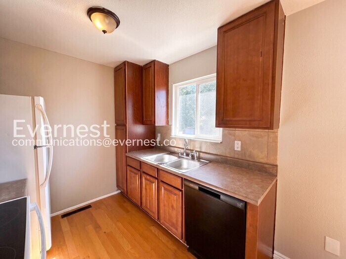 Building Photo - 4096 Colony Hills Cir