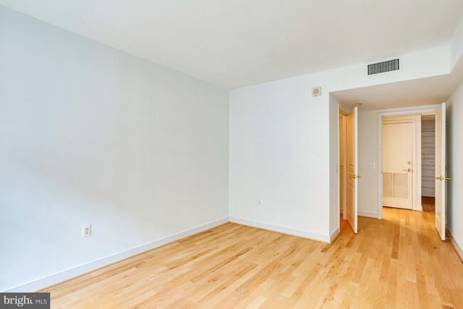 Building Photo - 631 D St NW