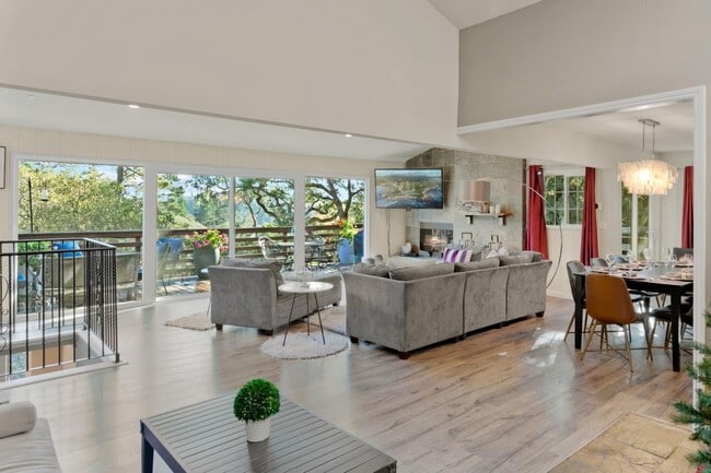 Building Photo - 24971 N Carmel Hills Dr