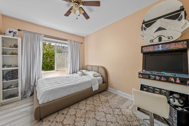 Building Photo - Beautiful Townhome in Chula Vista zz