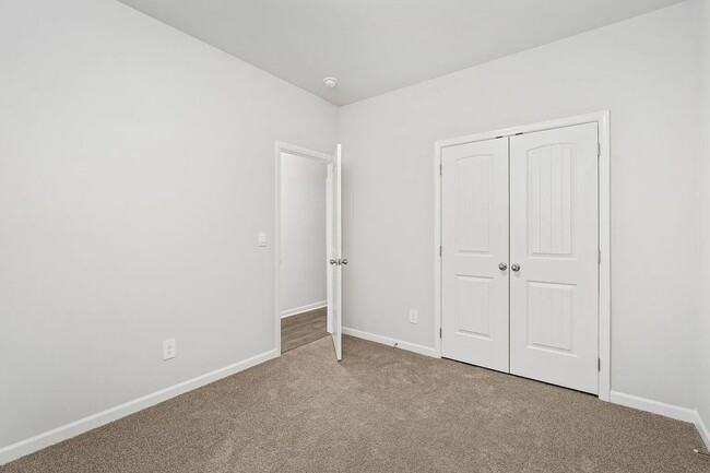 Building Photo - 1024 Keyes Pl