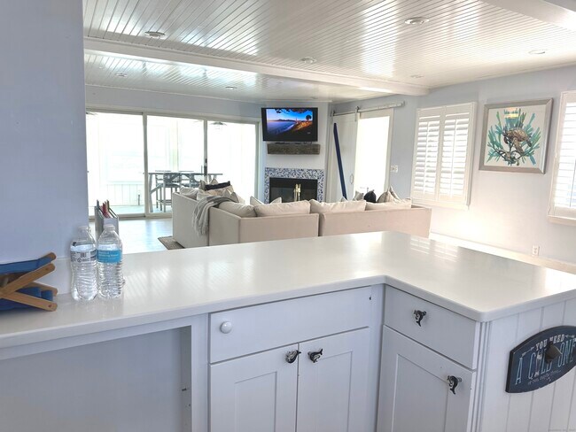 Building Photo - 2149 Fairfield Beach Rd