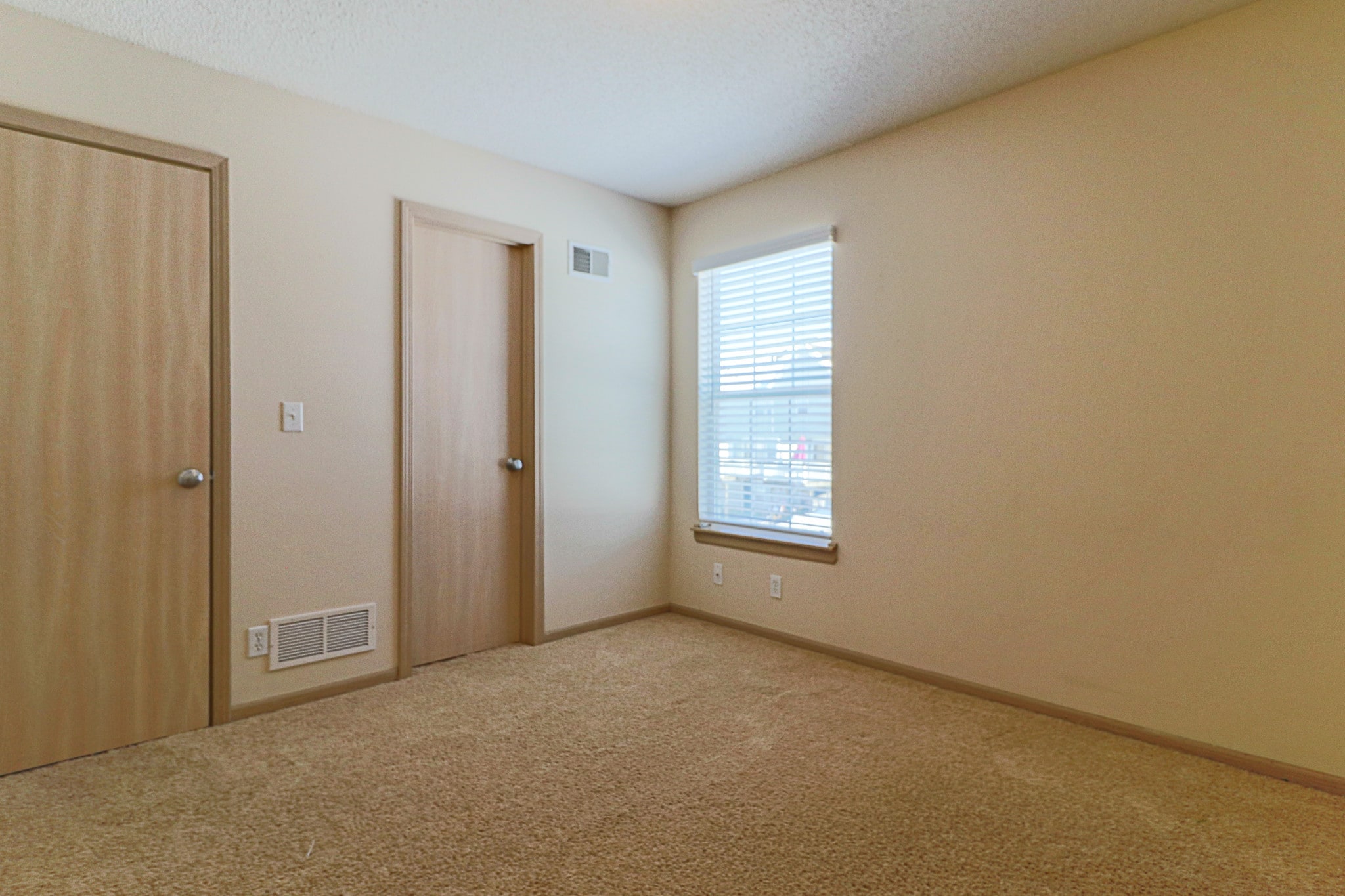 Building Photo - 2147 SW Gooseberry Ln