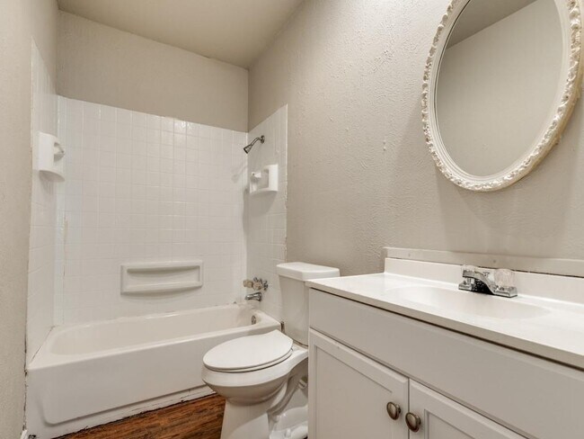 Building Photo - 502 Wildflower Dr