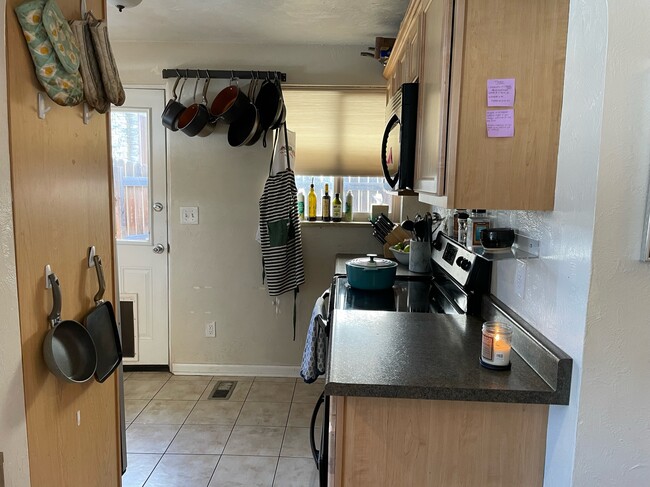 Building Photo - 2326 Lowell Blvd