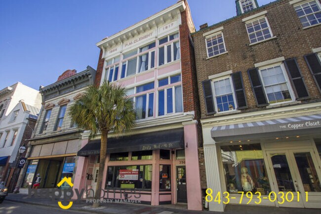 Building Photo - 350 King St