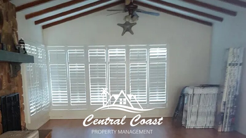 Building Photo - 0 S Hart Dr