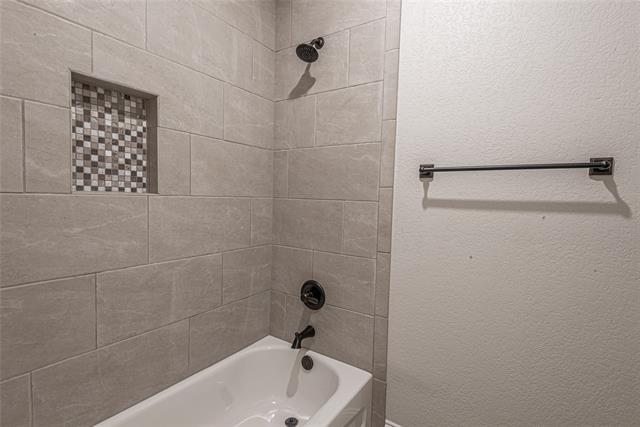 Building Photo - 10008 Vly Oak Ct