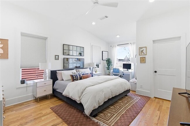 Building Photo - 1030 Kirkwood Ave SE