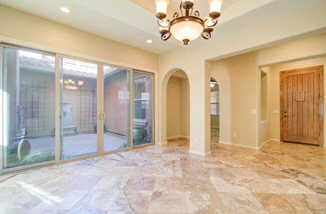 Building Photo - 9427 E Trailside View