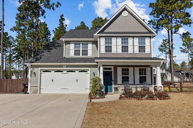 Building Photo - 217 Thistleberry Dr