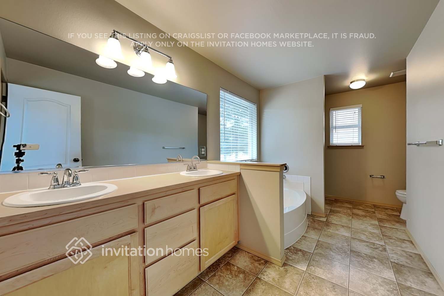 Building Photo - 20427 98th Ave Ct E