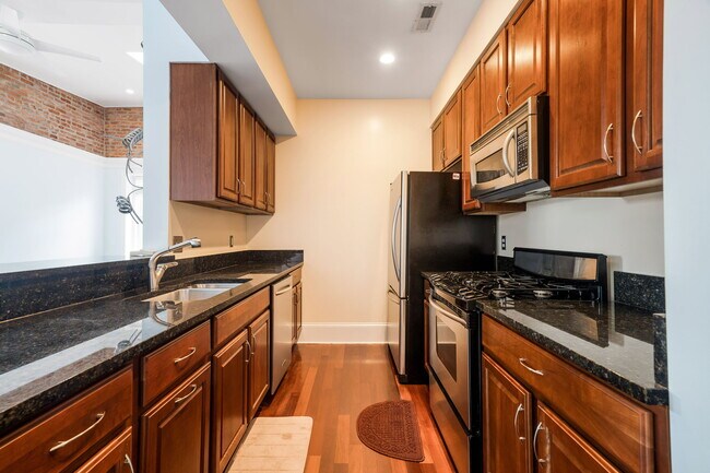 Building Photo - 1324 Euclid St NW