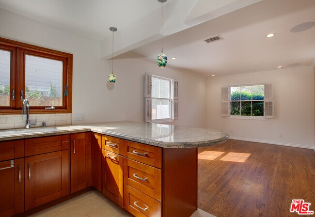 Building Photo - 3363 Colbert Ave