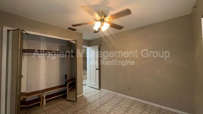 Building Photo - 2410 Sable Dr