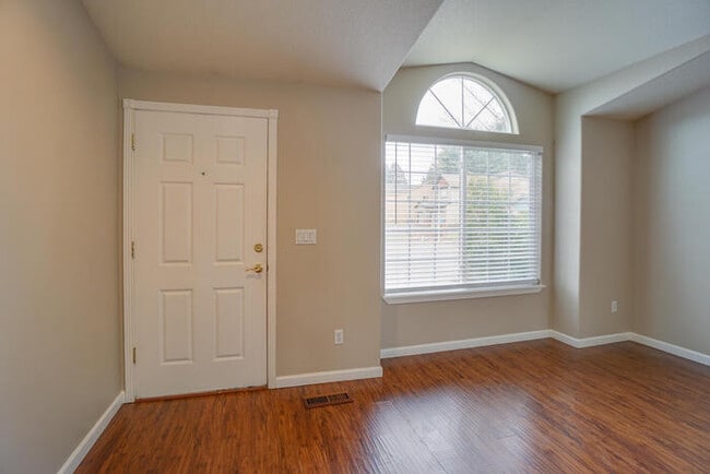 Building Photo - BEAUTIFUL FOUR BEDROOM LOCATED IN THE SHERWOOD SUB DIVISION