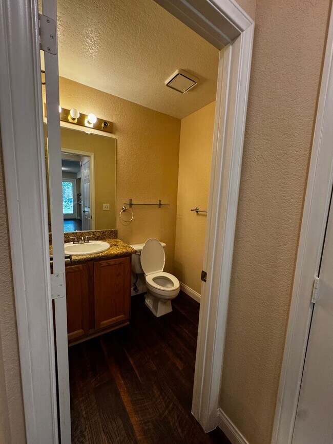 Building Photo - Charming 3 bedroom Green Valley home