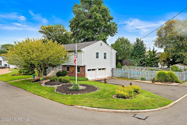 Building Photo - 14 S Rd