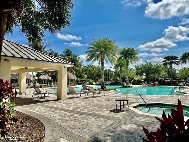 Building Photo - 1823 Alameda Dr