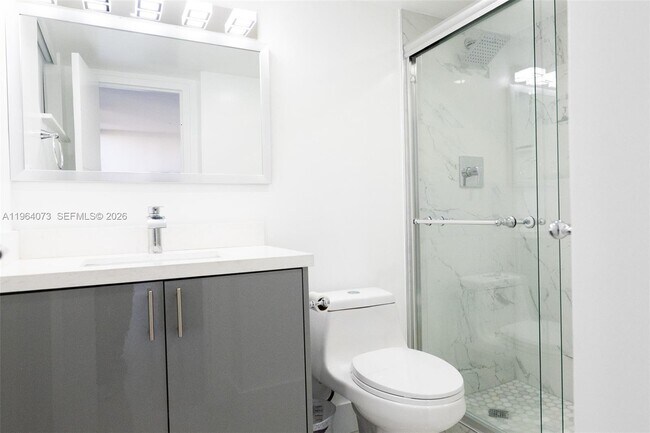 Building Photo - 17021 N Bay Rd