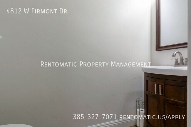 Building Photo - 4812 Firmont Dr
