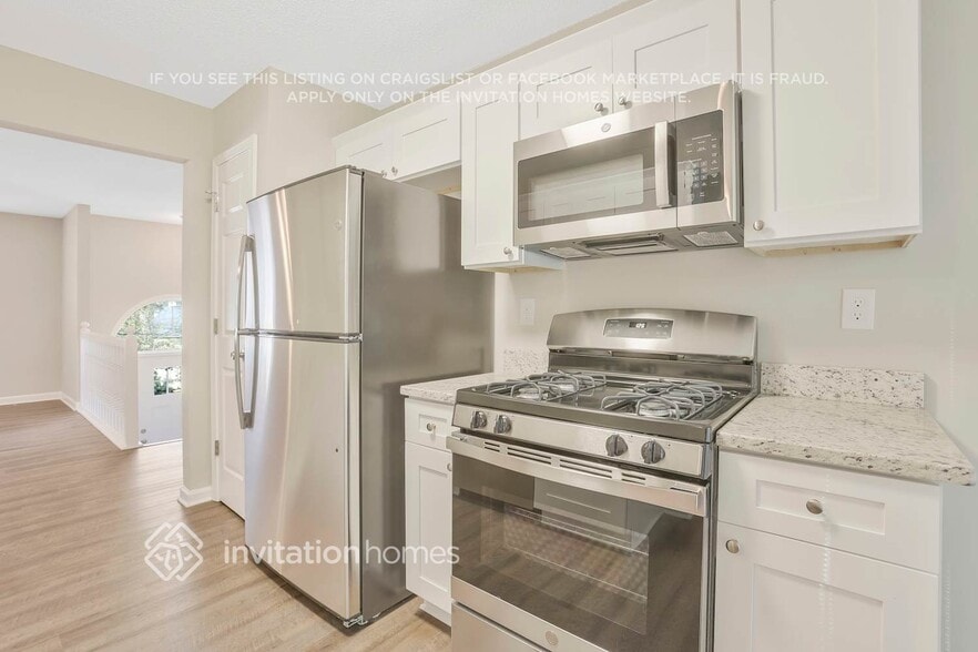 Building Photo - 3834 Deercreek Dr