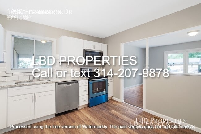 Building Photo - 1690 Fernbrook Dr