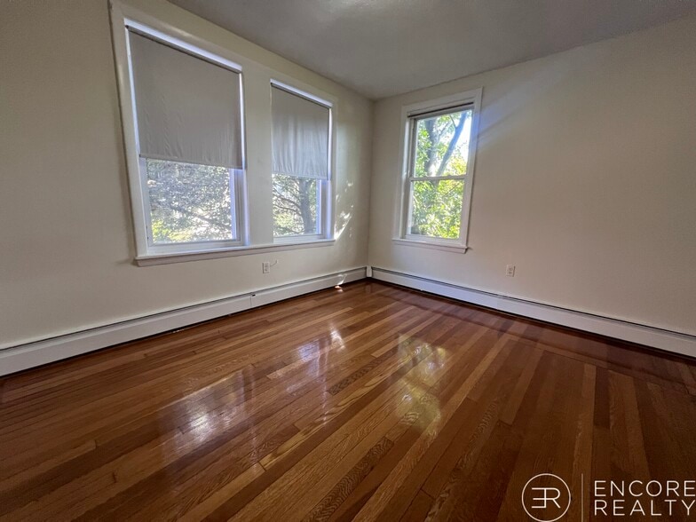 Building Photo - 306 Tappan St