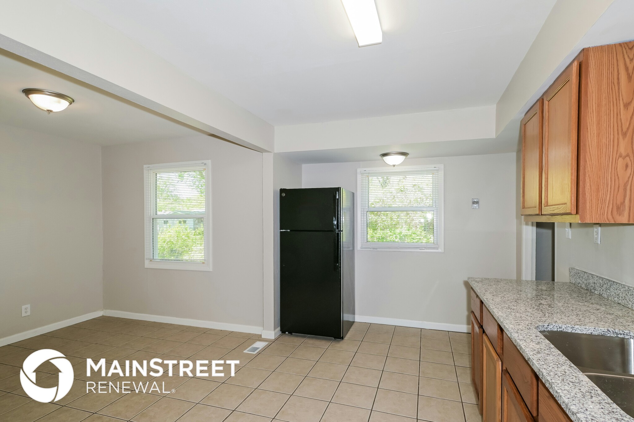 Building Photo - 10117 Crown Point Dr