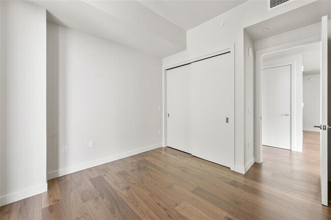 Building Photo - 44 East Ave