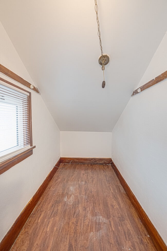 Building Photo - 814 22nd Ave