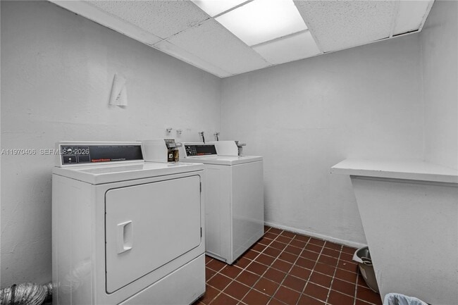 Building Photo - 7100 NW 17th St