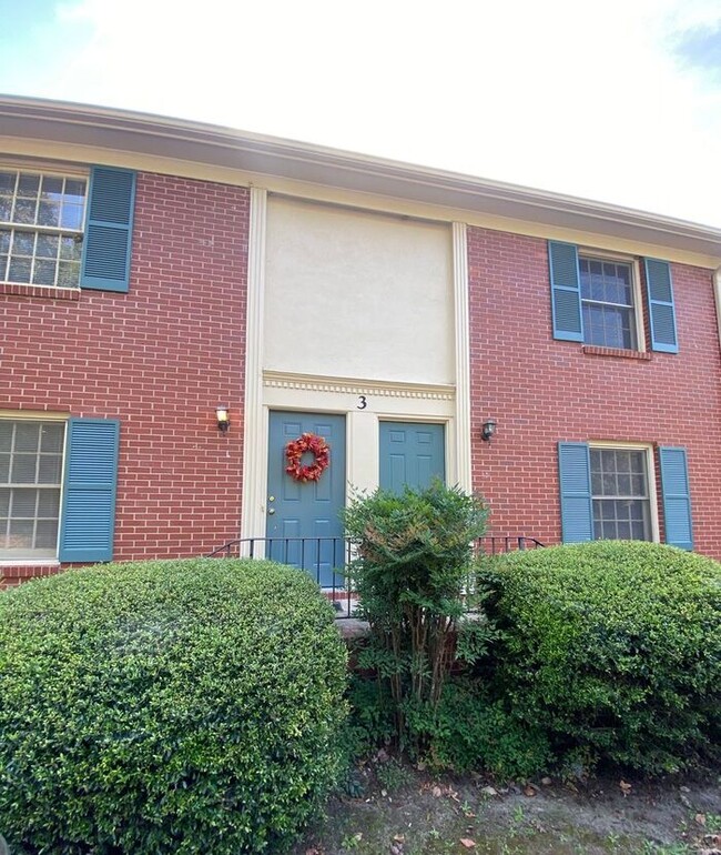 Primary Photo - Remodeled 2 bedroom townhouse in Spartanburg!