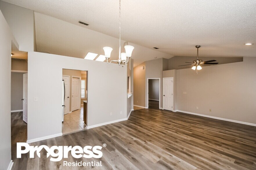 Building Photo - 3152 Olde Sutton Parke Dr