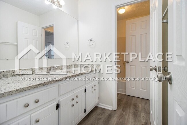 Building Photo - 3782 Paddington Trail