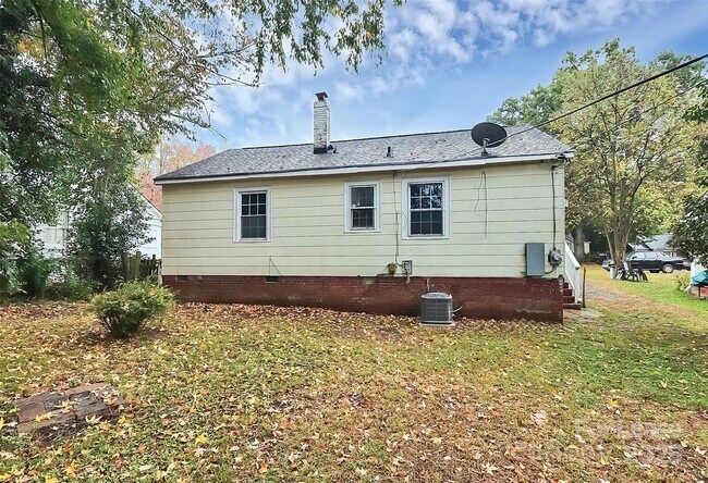 Building Photo - 2504 Morton St