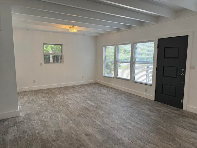 Building Photo - 5967 SW 58th Terrace