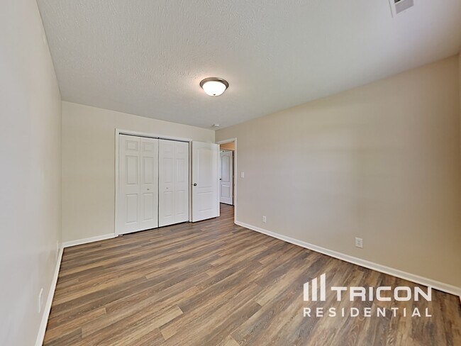 Building Photo - 11733 Shannon Pointe Rd