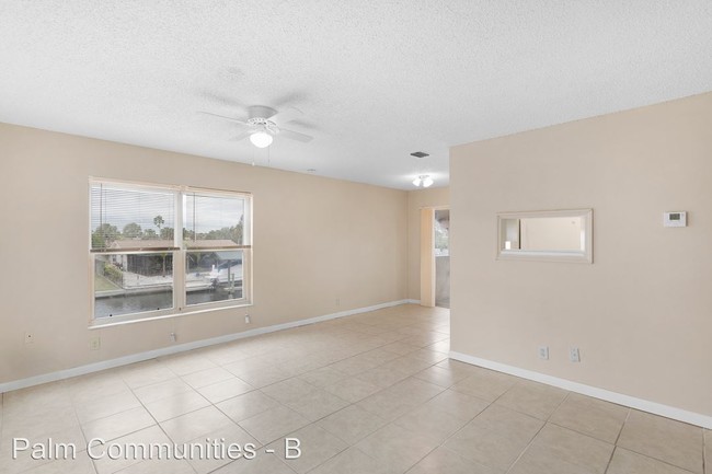 Building Photo - 1003 Apollo Beach Blvd