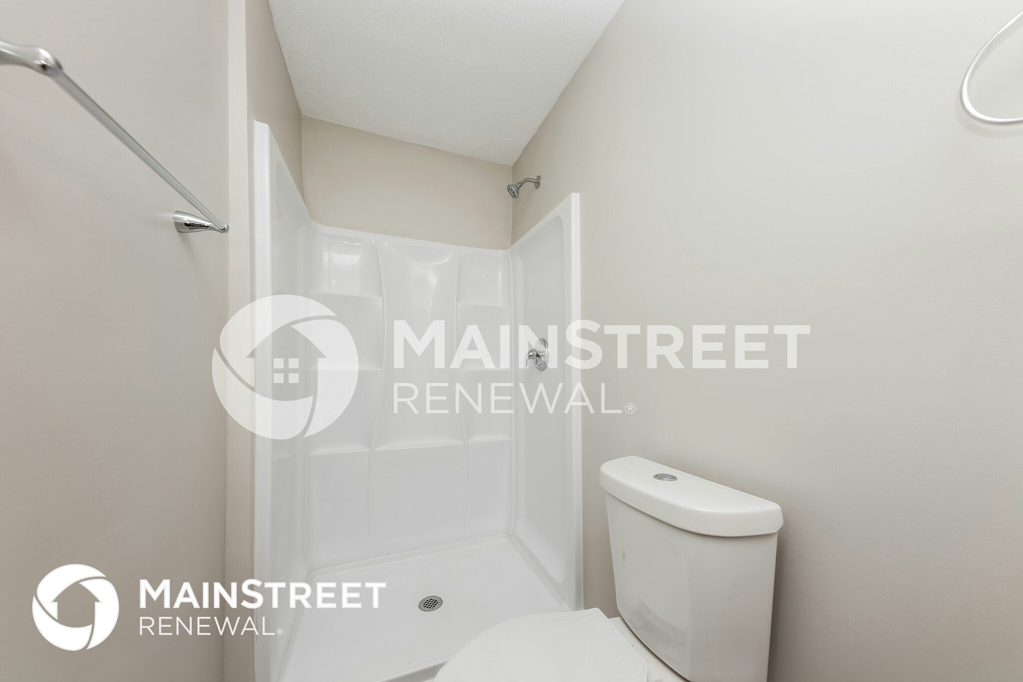 Building Photo - 6185 Hillpine Dr