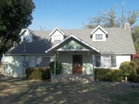 Building Photo - Country Home!!